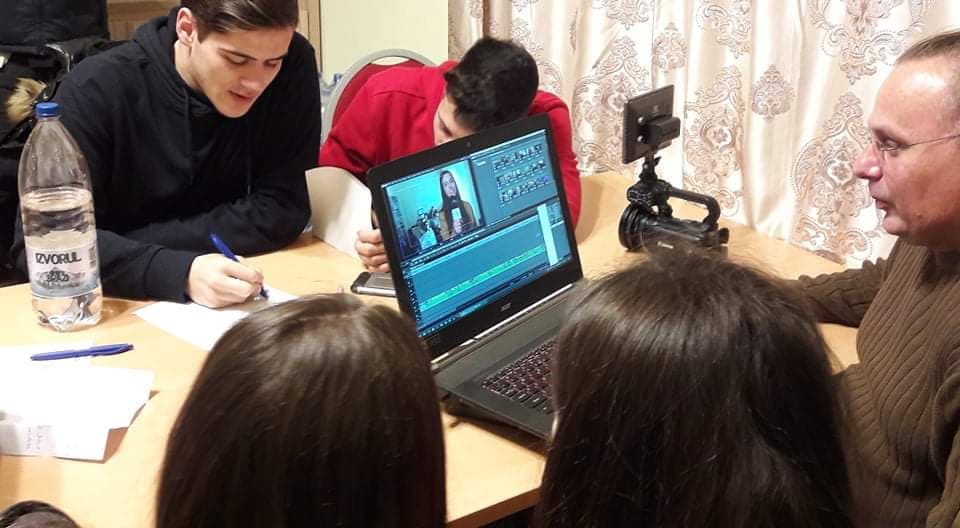 47157743_2238598346396000_2747720329936764928_n